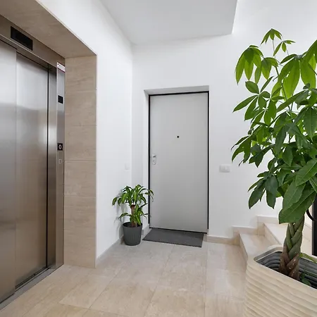 Brezza Aparthotel Santa Flavia
