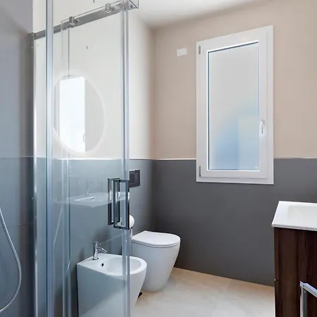 Brezza Aparthotel 3*